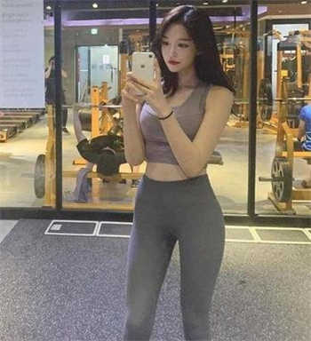 萌白酱旗袍图包下雨