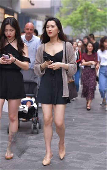 《宿舍里的秘密》by耳朵