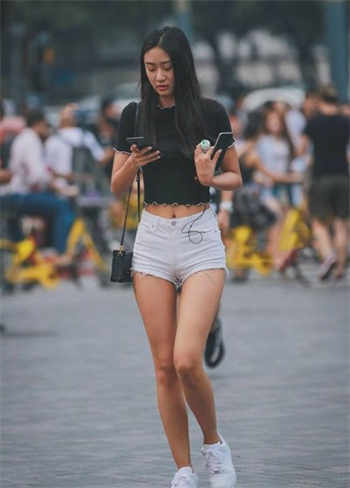 女人配公猴子视频
