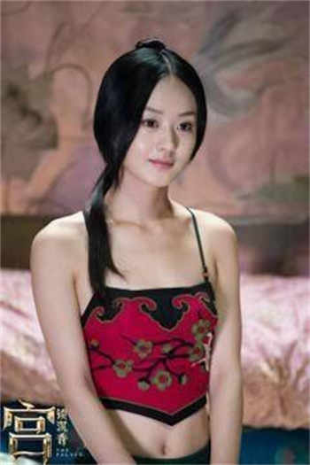一女子在大街大便视频