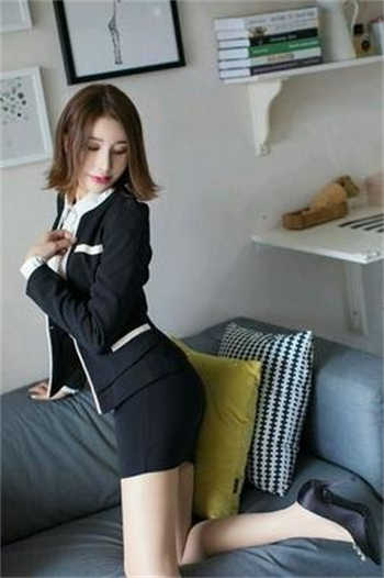 套路直播女王耳光回放