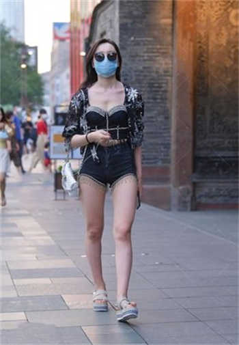 黑寡妇在线播放