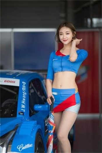公共厕所里有杯子接尿