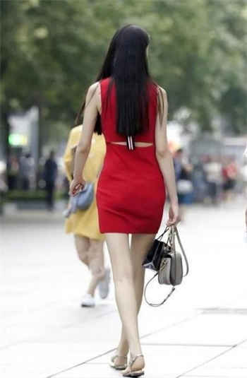 白秀秀去掉小内的图片