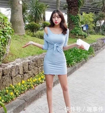 小孩和小孩打扑克视频