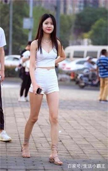 白裤子看到卫生巾